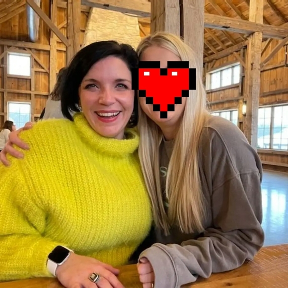 Express Sweater - Picture 2 of 4